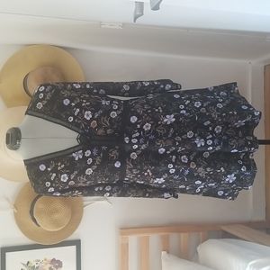 NWT Plus Size Boohoo Floral Dress with Sleeves and Ladder Lace